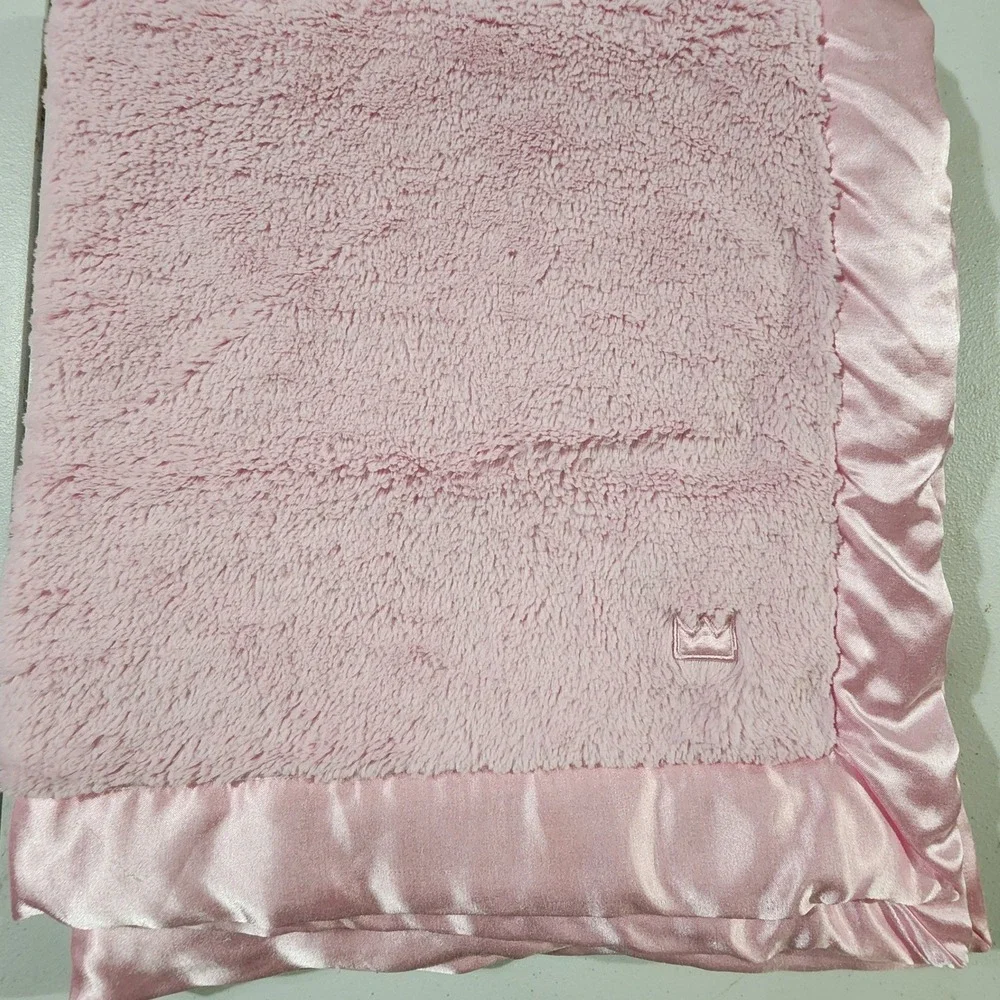 Crown & Ivy Baby Pink Plush Faux Fur Satin Trim Crown Logo Security Blanket
